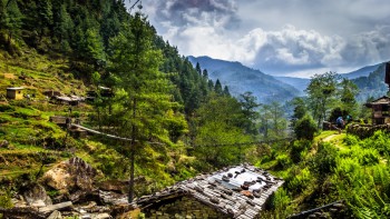 Trek prochází nádhernou přírodou, cesta z Jiri do Shivalaye